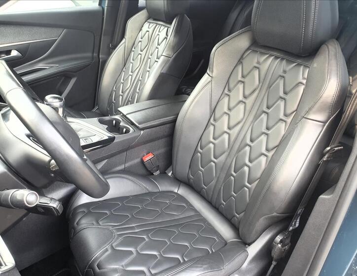 Peugeot 3008 8