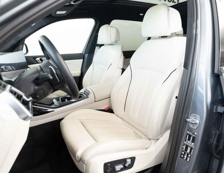 BMW X7 18