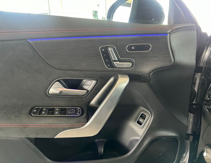 Mercedes-Benz CLA 10