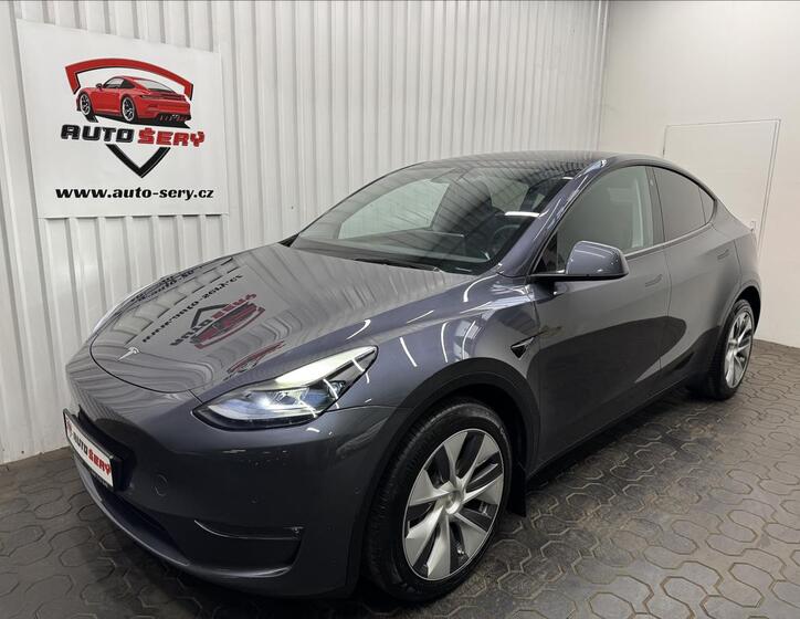 Tesla Model Y 2