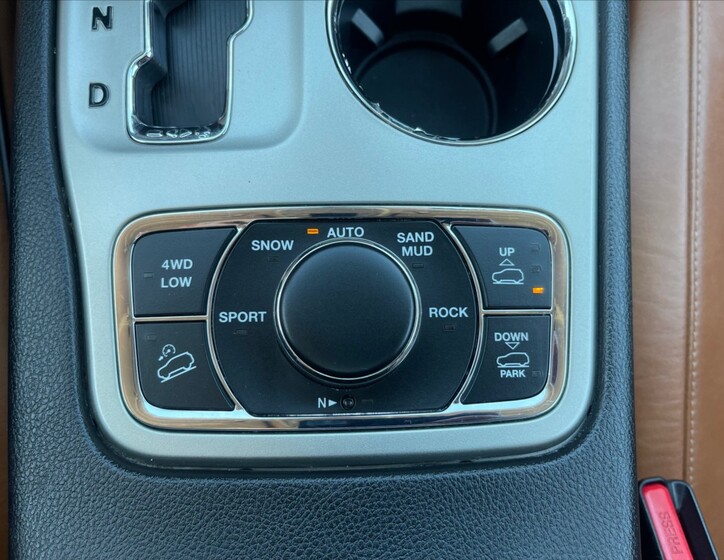 Jeep Grand Cherokee 20