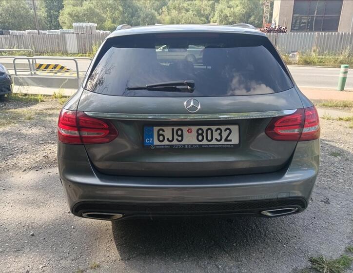 Mercedes-Benz Třídy C 9