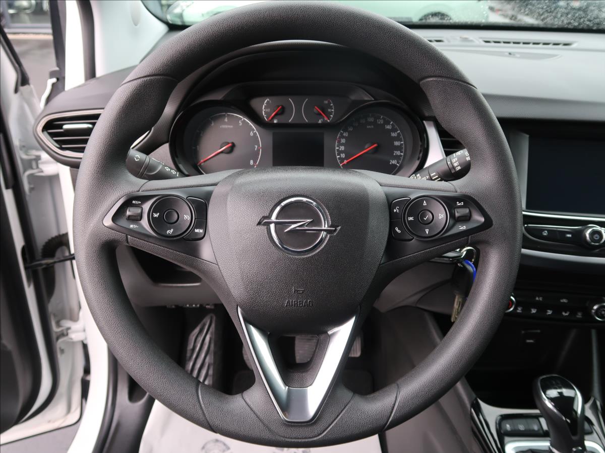 Opel Crossland X