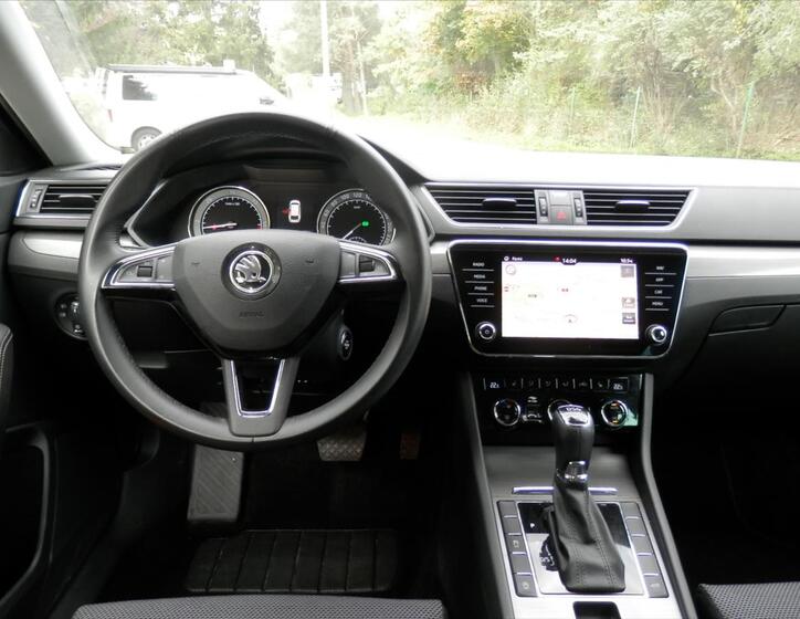 Škoda Superb 18
