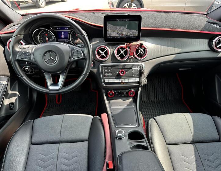 Mercedes-Benz GLA 9