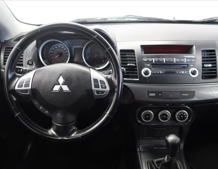 Mitsubishi Lancer 28