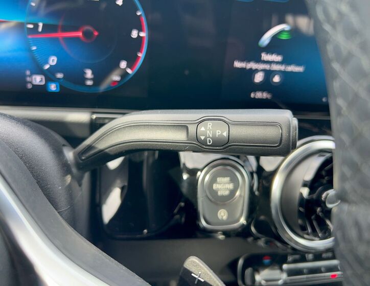 Mercedes-Benz GLA 20