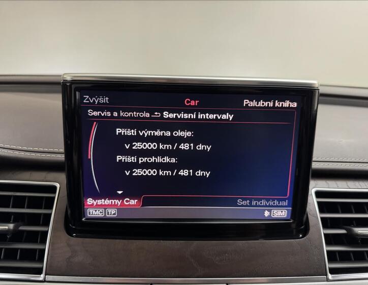 Audi A8 24