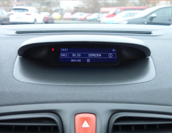 Renault Fluence 20