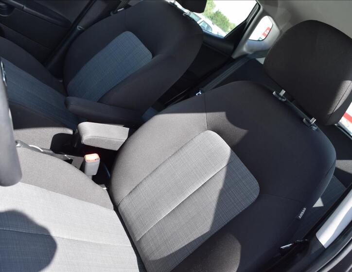 KIA Venga 14