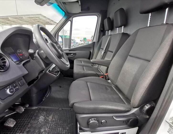 Mercedes-Benz Sprinter 5