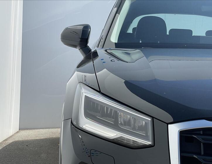 Audi Q2 21