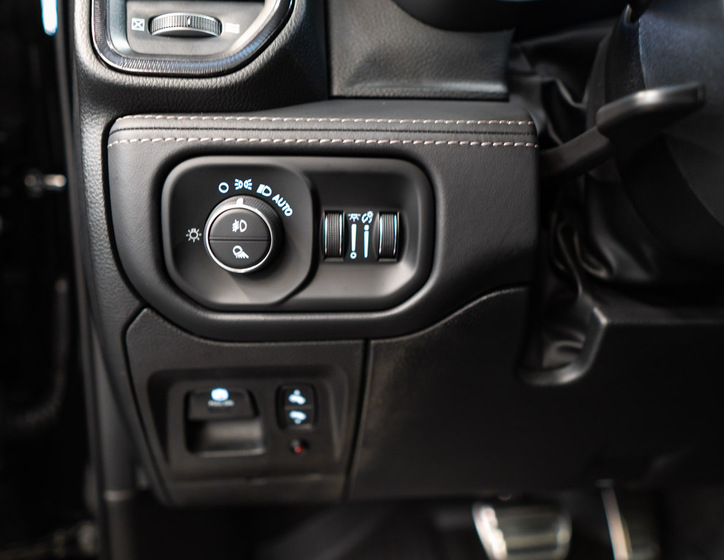 Dodge RAM 17