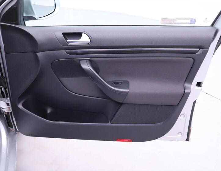 Volkswagen Golf 13