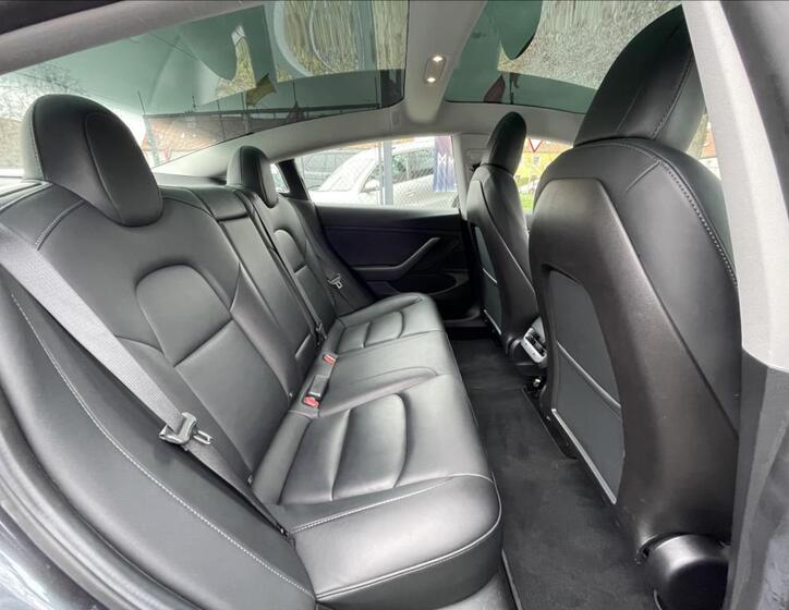 Tesla Model 3 28