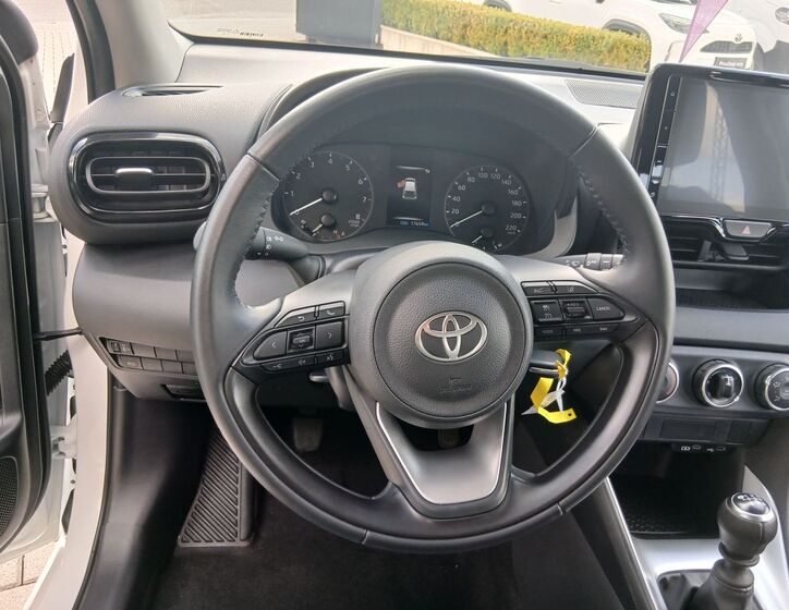 Toyota Yaris 18