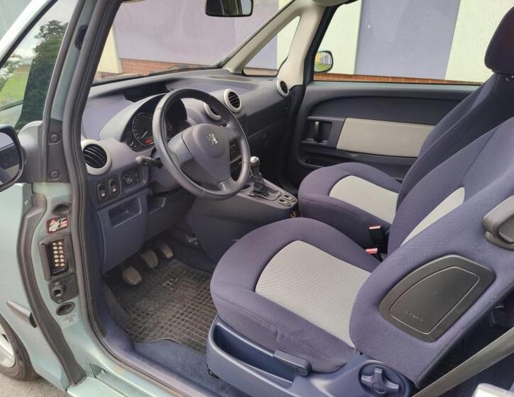 Peugeot 1007 8