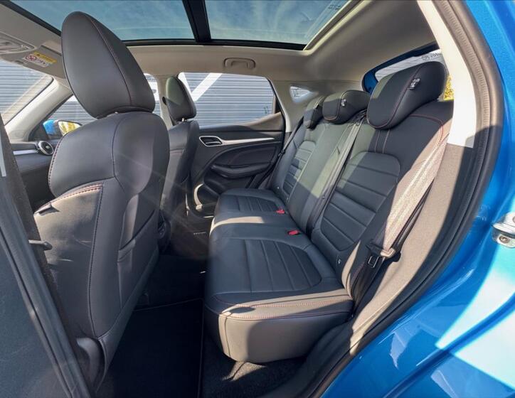 MG ZS 25