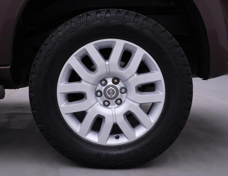 Nissan Pathfinder 33