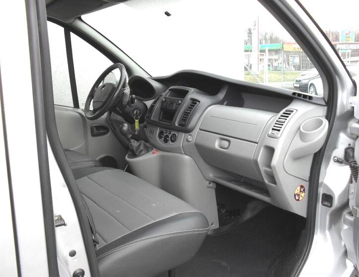 Opel Vivaro 15