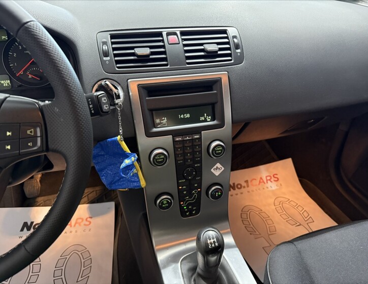 Volvo V50 10
