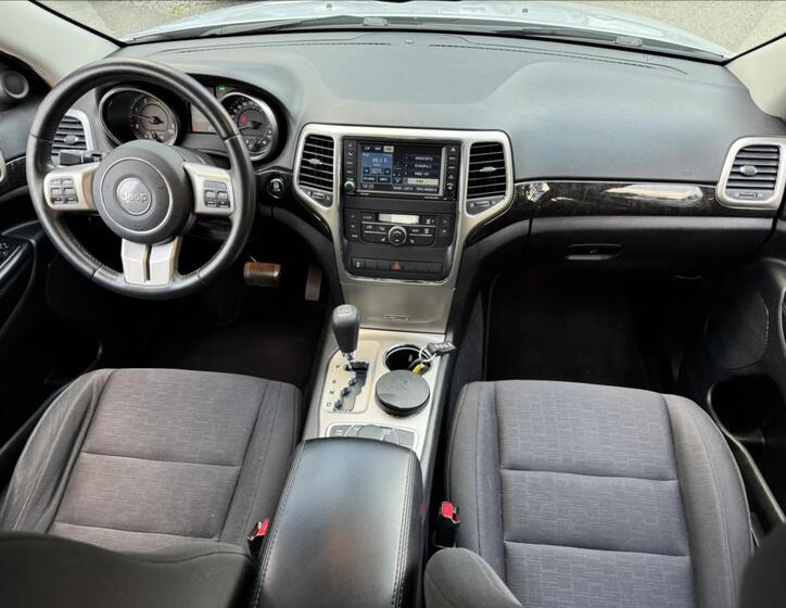 Jeep Grand Cherokee 34