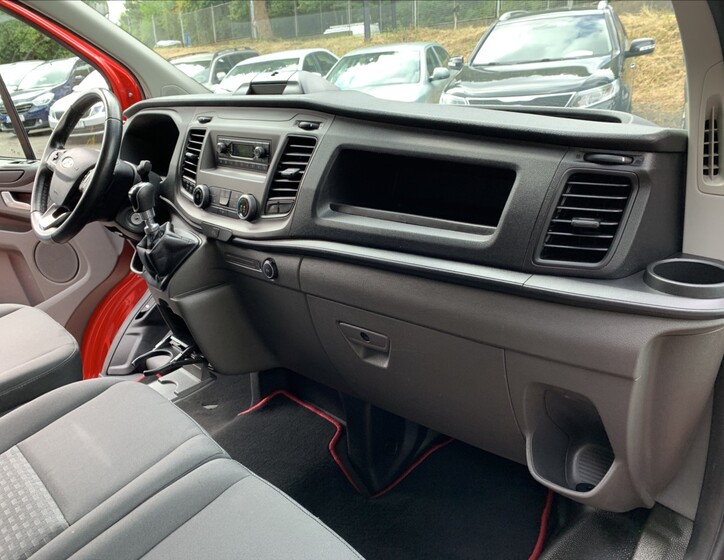 Ford Transit Custom 11