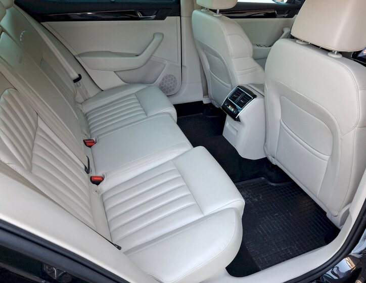 Škoda Superb 14