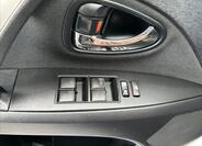 Toyota Avensis 18