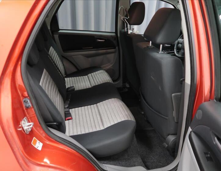 Suzuki SX4 10