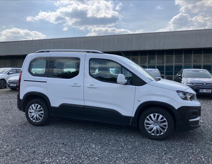 Peugeot Rifter 5
