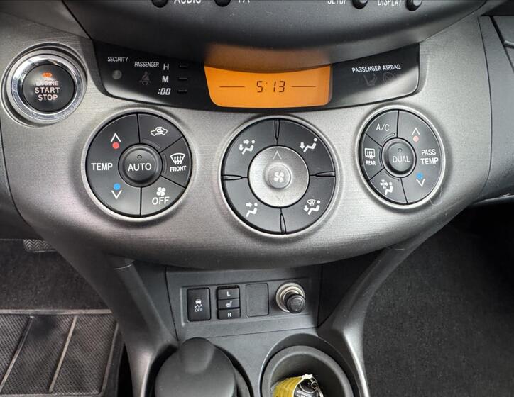 Toyota RAV4 43