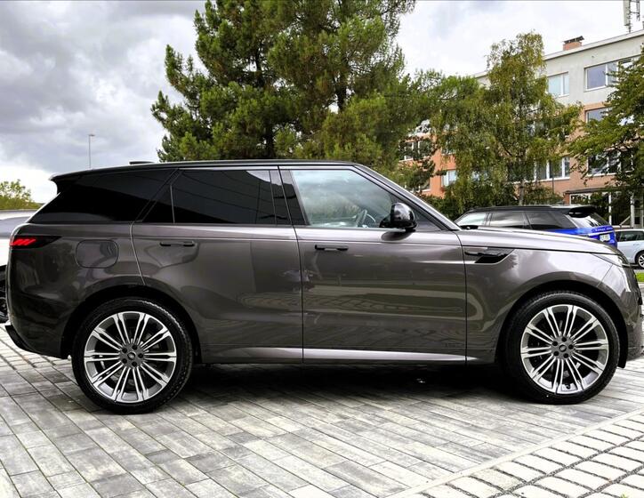 Land Rover Range Rover Sport 11