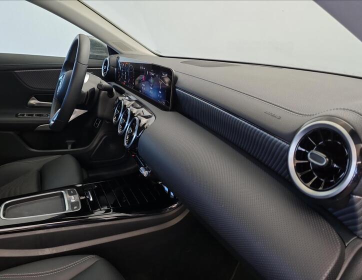 Mercedes-Benz CLA 17