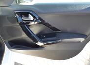 Peugeot 208 43