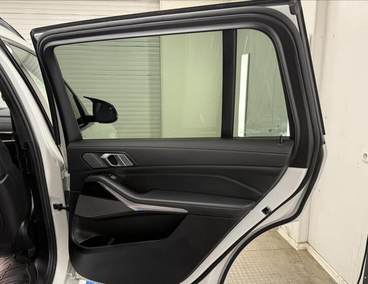 BMW X7 51