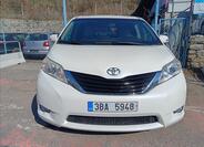 Toyota Sienna 2