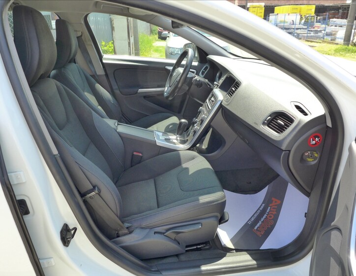 Volvo V60 32