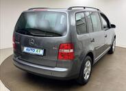 Volkswagen Touran 4