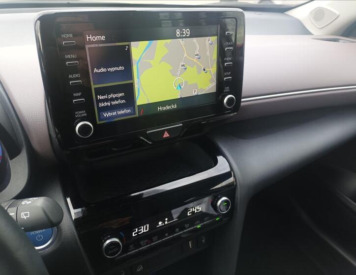 Toyota Yaris Cross 16
