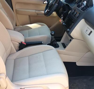 Volkswagen Touran 16