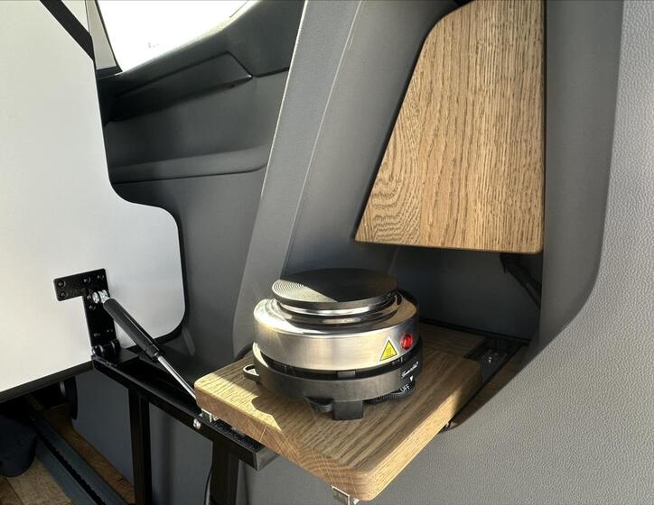 Ford Tourneo Custom 18