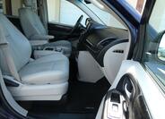 Chrysler Town & Country 18