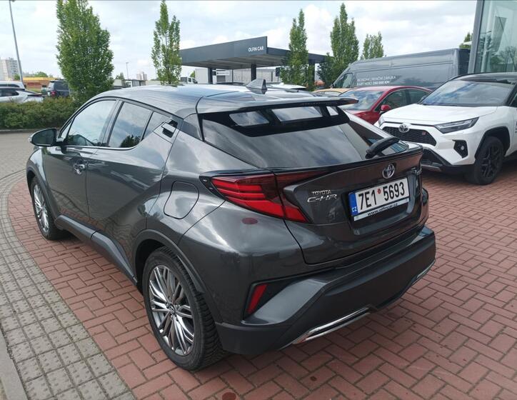 Toyota C-HR 3