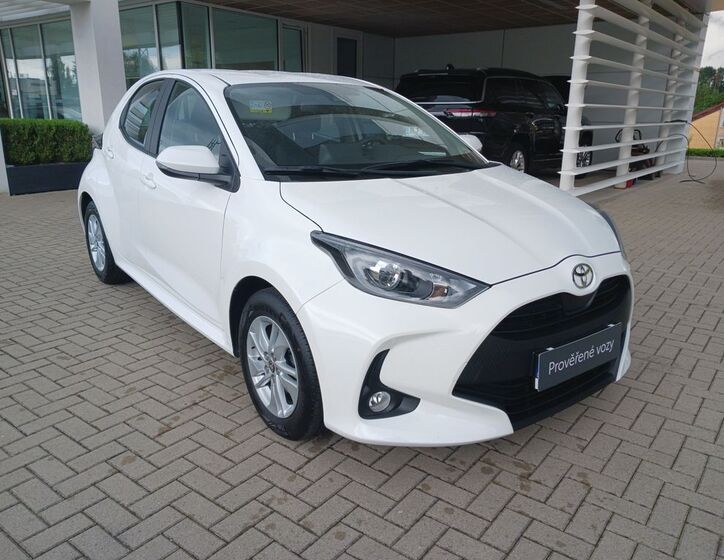 Toyota Yaris 8