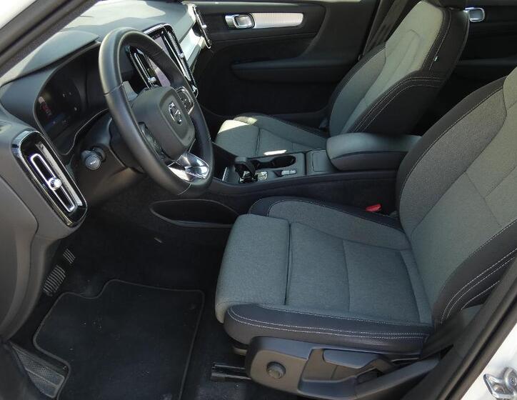 Volvo XC40 18