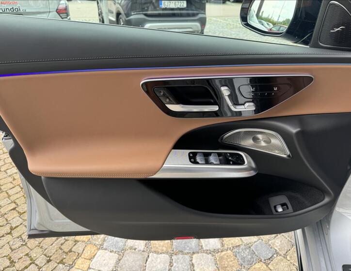 Mercedes-Benz Třídy E 4