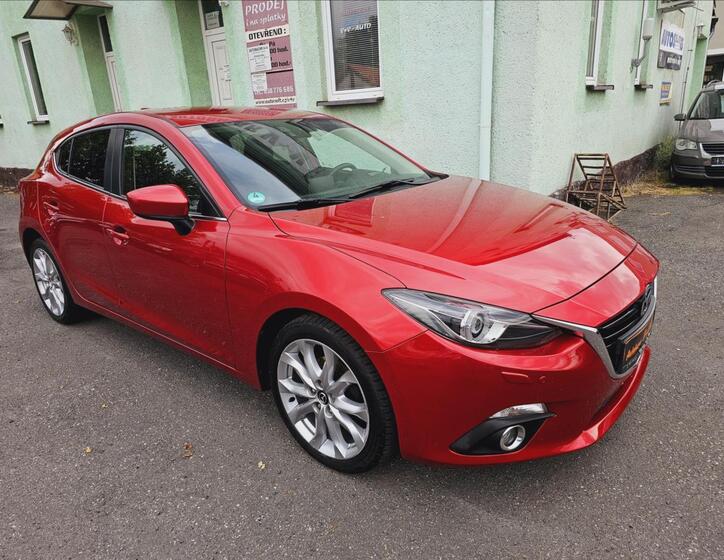 Mazda 3 4