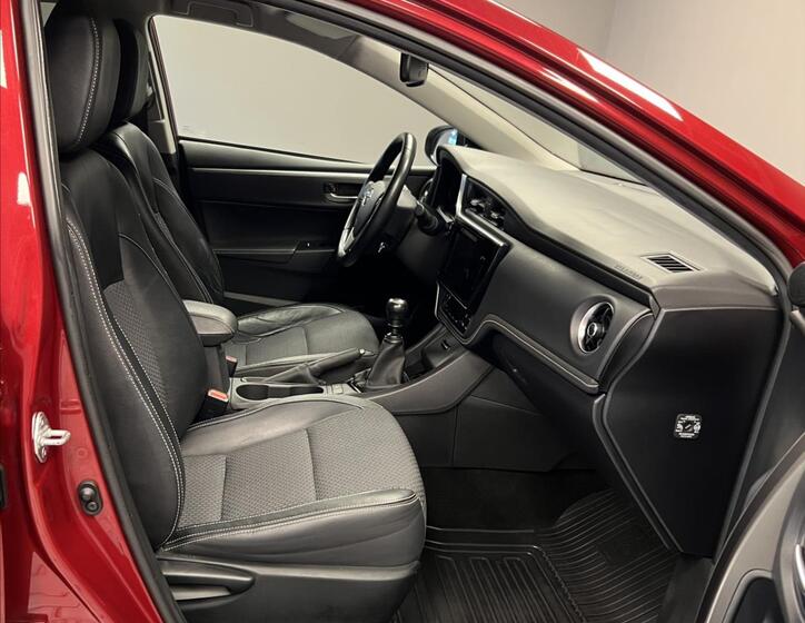Toyota Corolla 10