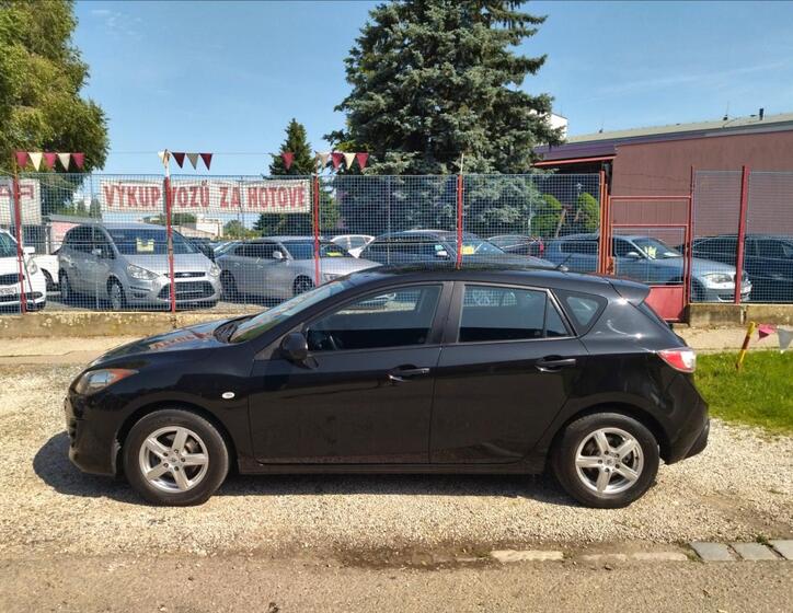 Mazda 3 8